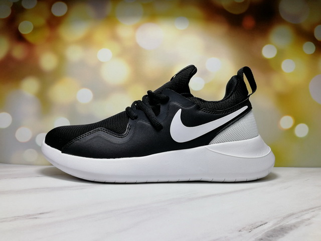 Nike Roshe Run Women 32